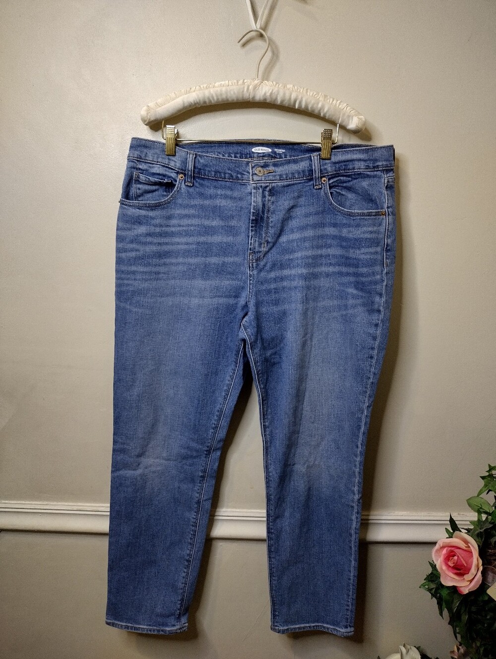 Old Navy Mid-Rise Light Wash Boyfriend Jeans Size 14